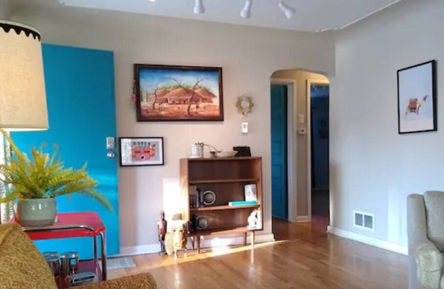 Full House, close to Downtown, 1hr to ski. Awesome large patio,