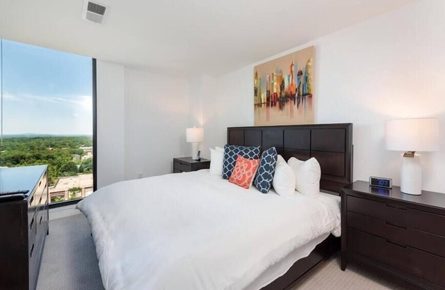 Full Kitchen & In-unit Washer/D | Home Depot Close by | Reston