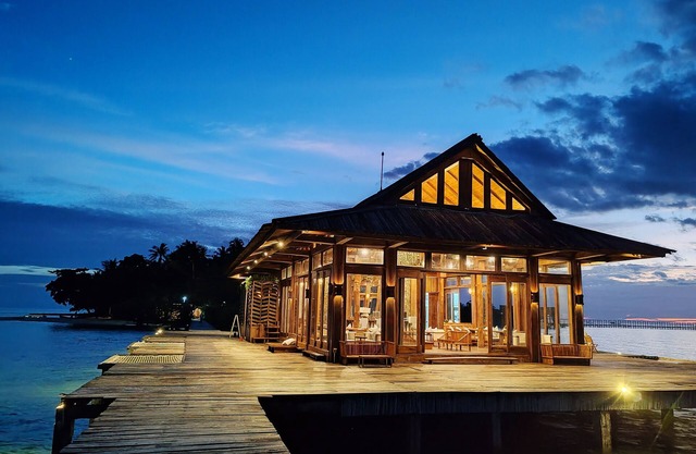 Full Moon Island Resort