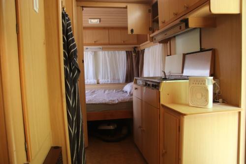 Full-Service Caravan