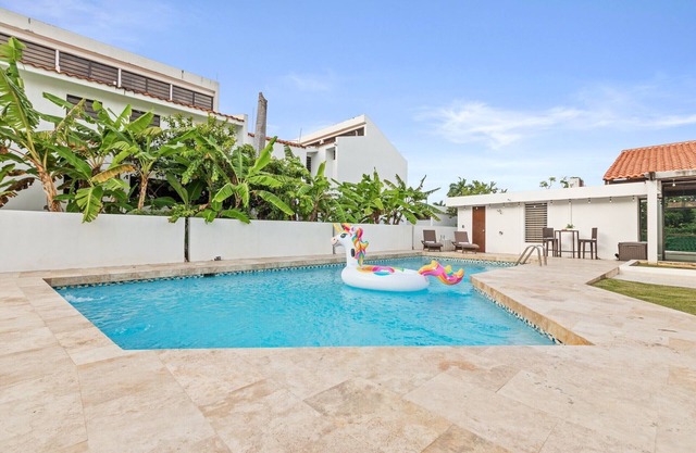 Full-Service Villa [Driver, Chef, Pool, and 1/2 off Tours]