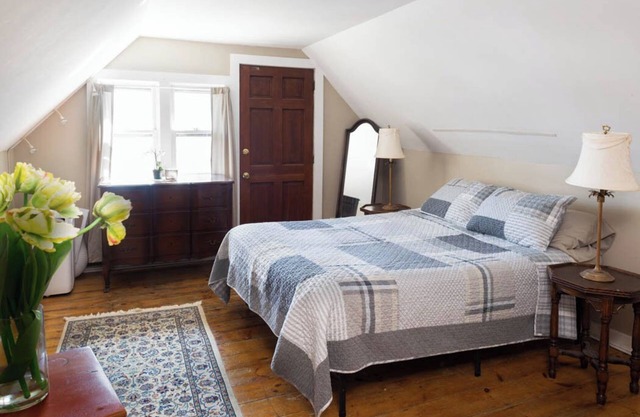 Fully furnished 2 bdr apartment