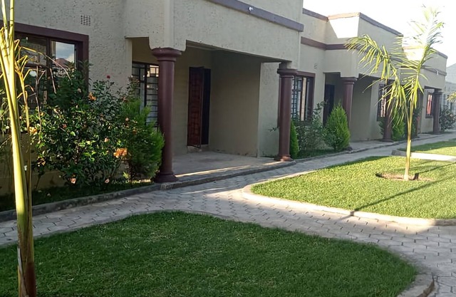 Fully Furnished Apartment Close to Amenities