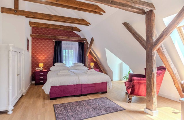 Fulop Panzio-Purple Orchid Room, Révfülöp, Hungary