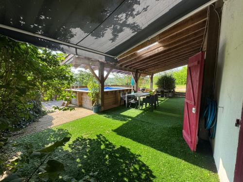 Gîte avec piscine à 5 minutes de CAHORS