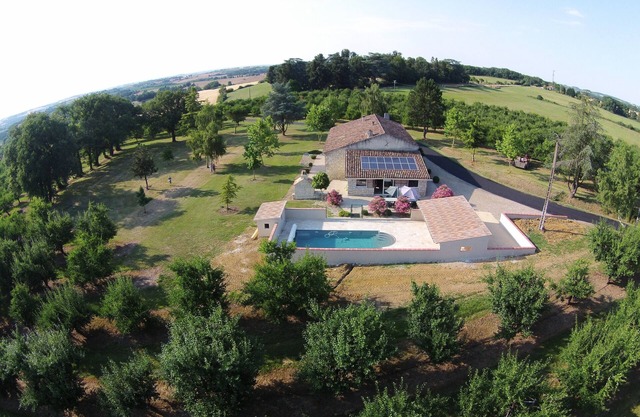 Gîte de groupe, 37 places, 13 rooms