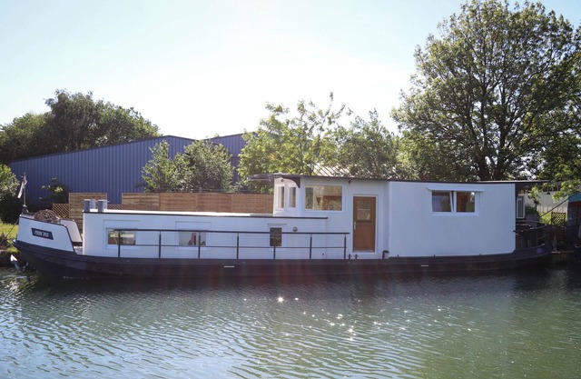 Gîte Péniche Mon'ro near Strasbourg