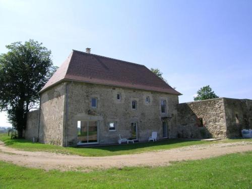Gîte spacieux avec jardin, terrasse, BBQ et cheminée - FR-1-489-4