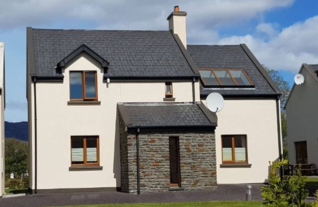 „Gairdín Beithe“- 10 Sneem LV - near the shore, idyllic mountain view, free WLAN