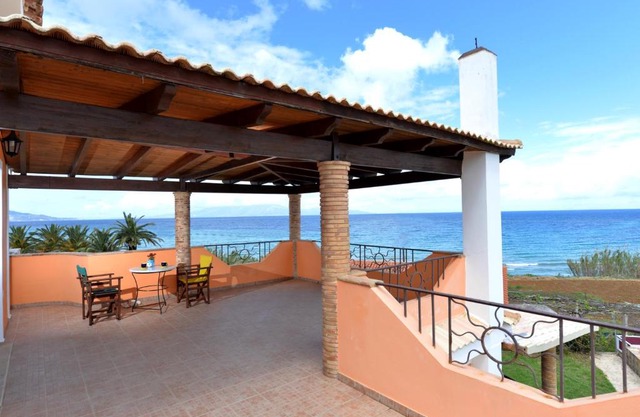 Galini Beach Villa