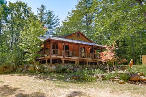 Game Room and Lake Access Wooded Retreat in Jay
