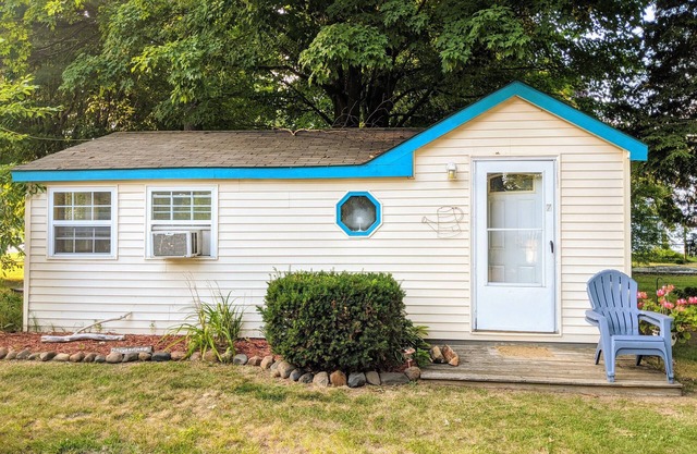 Garden Cottage on Lake Huron #7