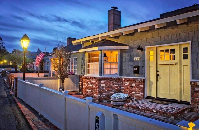 Gas Lamp Section Beach Cottage