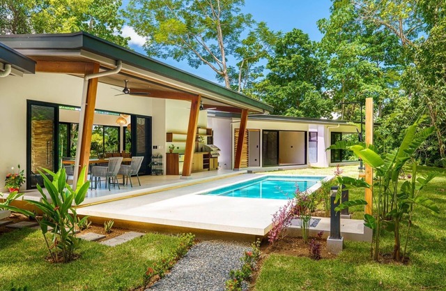 Gated Luxury+Waterfall+Ojochal+3 bedrooms+beaches+luxury+Private+Great location