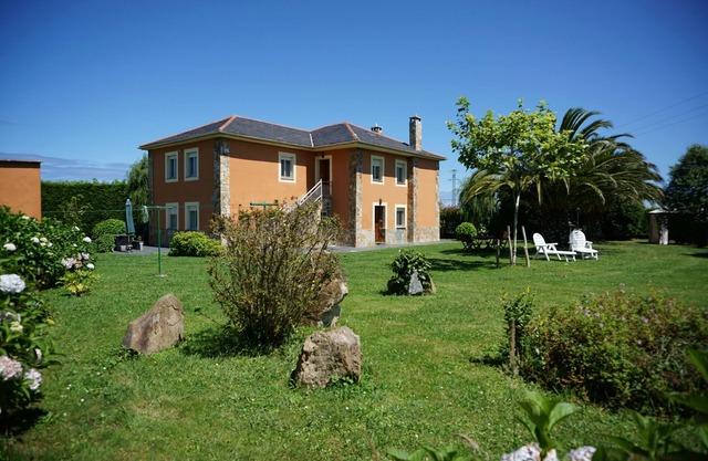 GAYOL 1 HOUSE, WITH BARBECUE AND NEAR THE PORCÍA BEACH