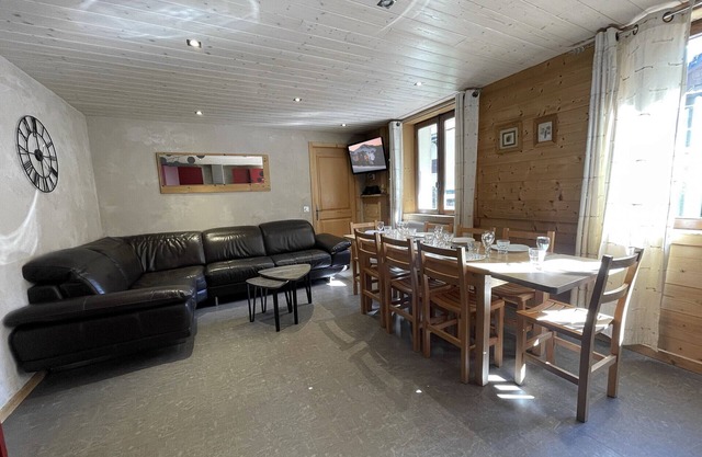 Gentianes 1 - Apartment 3* in the village, near ski slope for 8 people