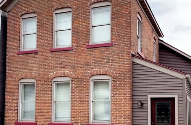 Get away to the Mississippi River View-2 Bedroom-2 Full Bathrooms