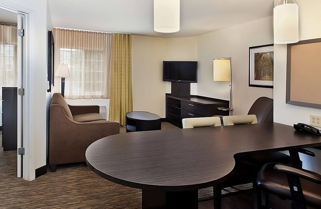 Get Some Refreshing Rest! Free Parking, Pet-friendly Property, Near Lukens Park