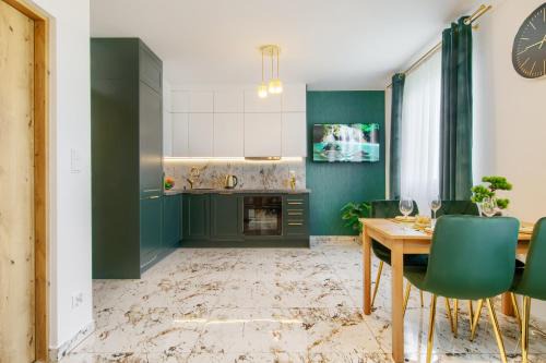 Gicek Apartament 19A bezpłatny PARKING Faktura VAT 4 osobowy K-S SSE