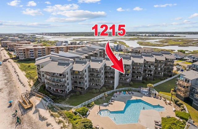 Gift By The Sea - 2BR Oceanfront Condo with Community Pool & Elevator