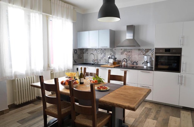 GINEVRA'S COUNTRY HOME
