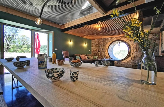 Gite atypique 14 couchages en pleine nature