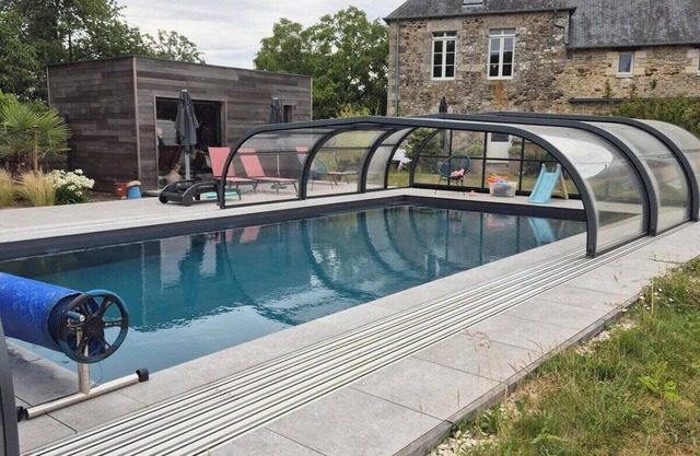 Gite de la Planchette with heated swimming pool