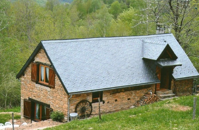 Gite in the Pyrenées - Aleu small village Ariegeois2 **