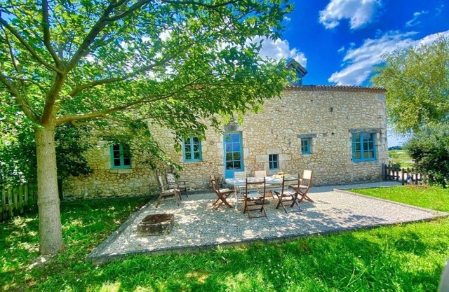 Gite "La Grange aux Oiseaux" Domaine de Fonpeyroune