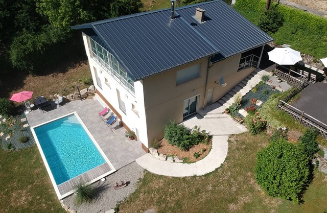 Gite Lacapelle-Viescamp, 4 bedrooms, 8 persons