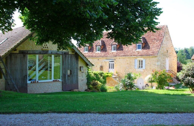 Gite "Le Pigeonnier avec piscine" between Sarlat and Rocamadour in Quercy Périgord