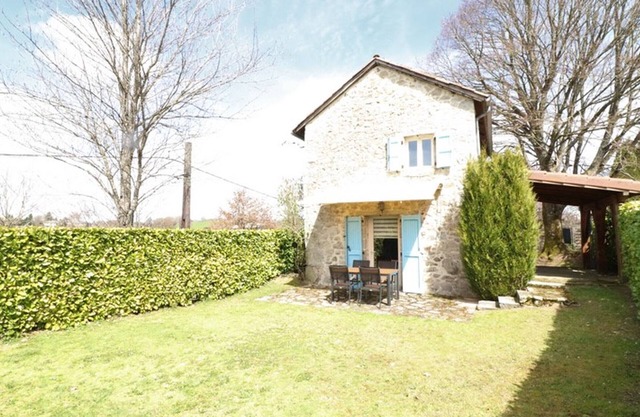 Gite Le Rouget-Pers, 1 bedroom, 2 persons
