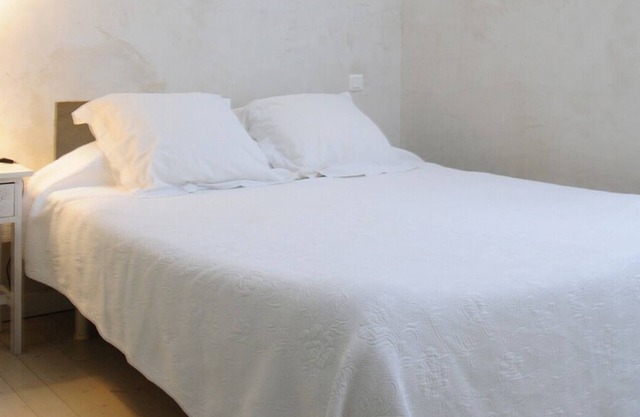 Gîte Tilleul - in the Provencal farmhouse of Domaine Faverot