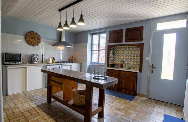 Gite Tocane-Saint-Apre, 3 bedrooms, 6 persons