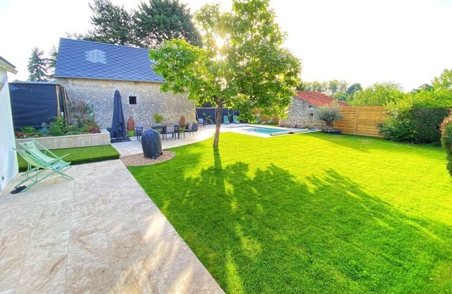 Gîte with private pool and spa, sleeps 8 from1/04/24