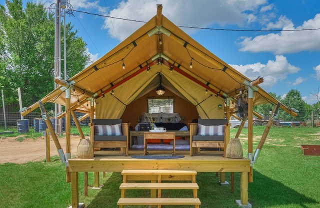 Glamping at BeeWeaver Honey Farm