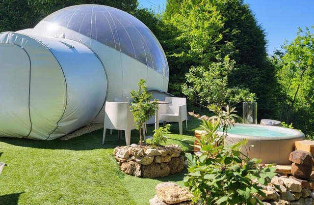 Glamping 'Les Bulles Du Coq De Champagne' with Mountain View, Private Terrace and Wi-Fi