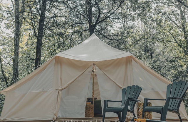 GlampVentures "Royal Rest" Bell Tent @ river/lake near the Smoky Mtn.