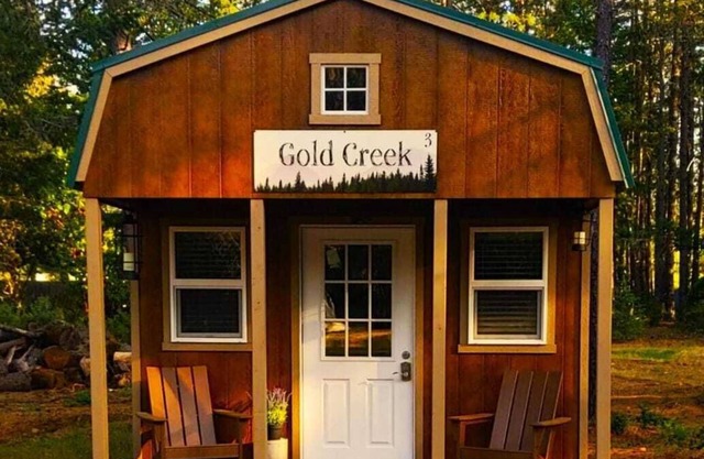 Gold Creek Cabin 3 - Restrooms and Showers are only a short walk away.