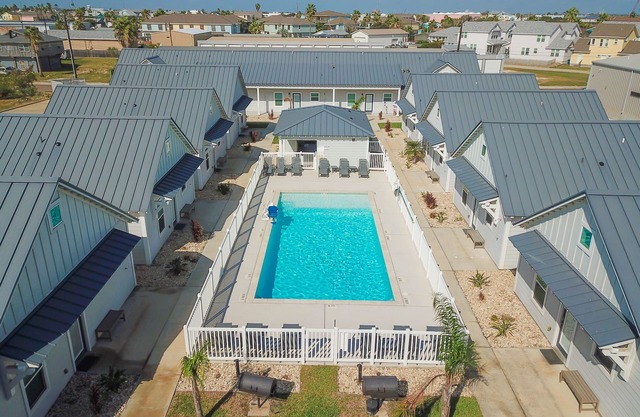 Golf Cart Included, Shared Pool, Parking for 1 Vehicle, Pet Friendly