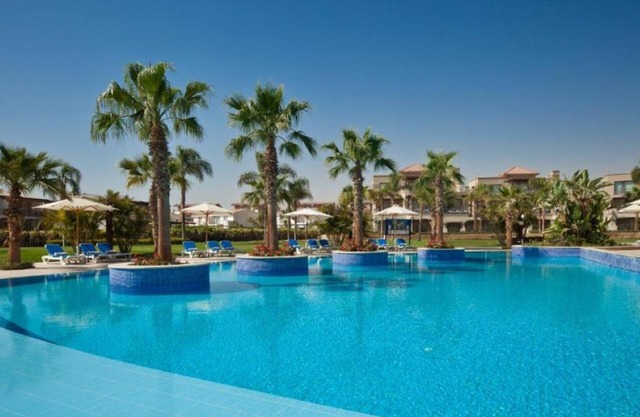Golf Courses & Poolside Views | Two Rooms, Private Beach & Kids Playground
