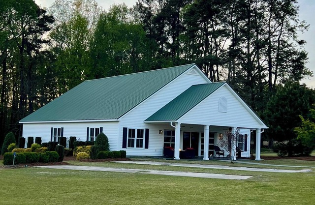 Golf Destination w/Private Driving Range w/Lights, and Bar.