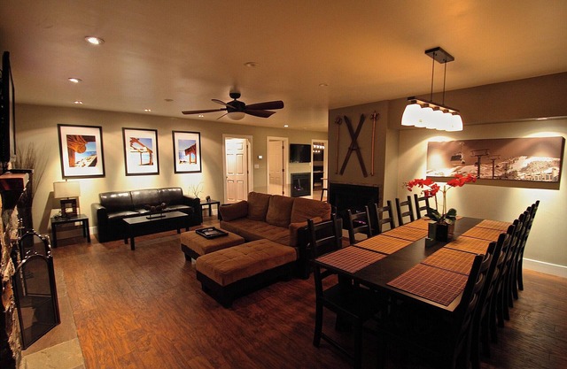 Gondola Lodge Main House Downstairs (2 Bedrooms)