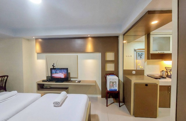 Good Deal And Homey Studio Apartment At Mansyur Residence