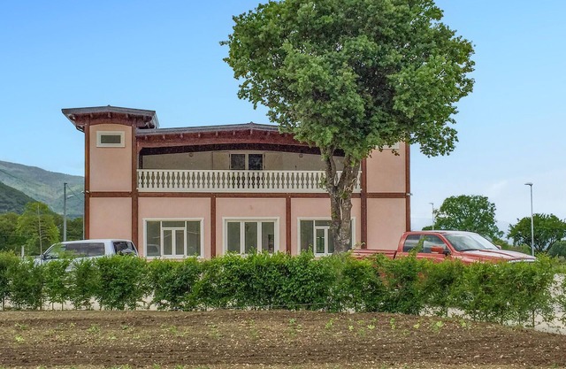 Gorgeous apartment in Lecce nei Marsi
