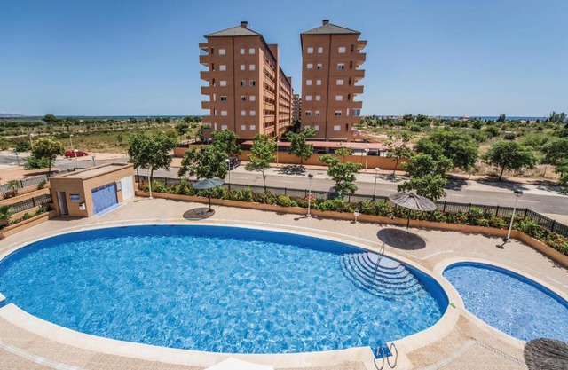 Gorgeous Apartment In Cabanes With Kitchenette