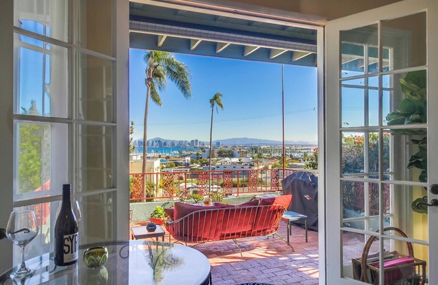 Gorgeous Bay View & Sunrise/Sunsets from Your Private, Sunny Deck in Point Loma!