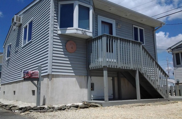 Gorgeous Beach Home...1 Block to Ocean & Bay… Great Reviews!!