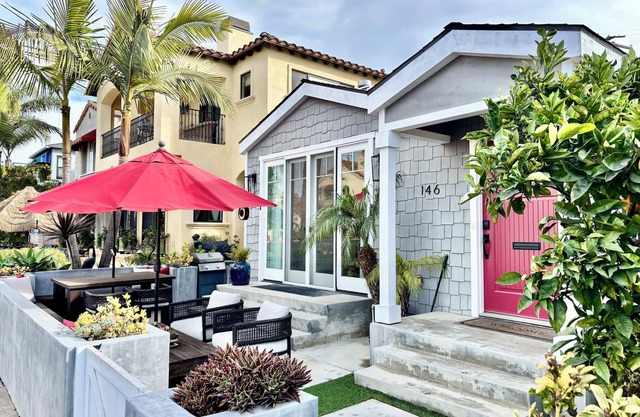 Gorgeous Belmont Beach house two blocks to the beach!