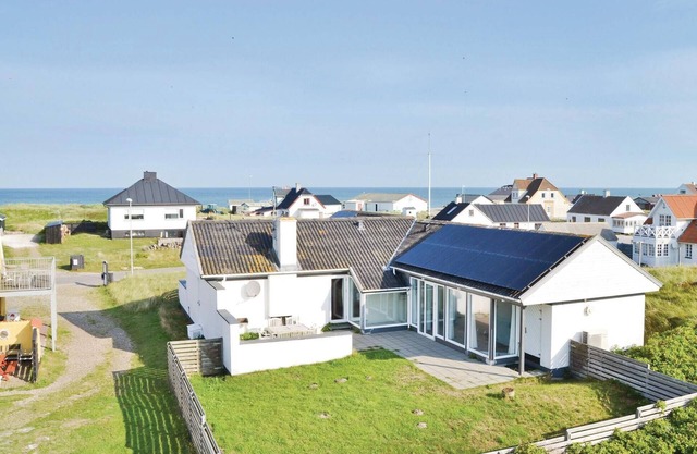 Gorgeous home in Frøstrup with WiFi